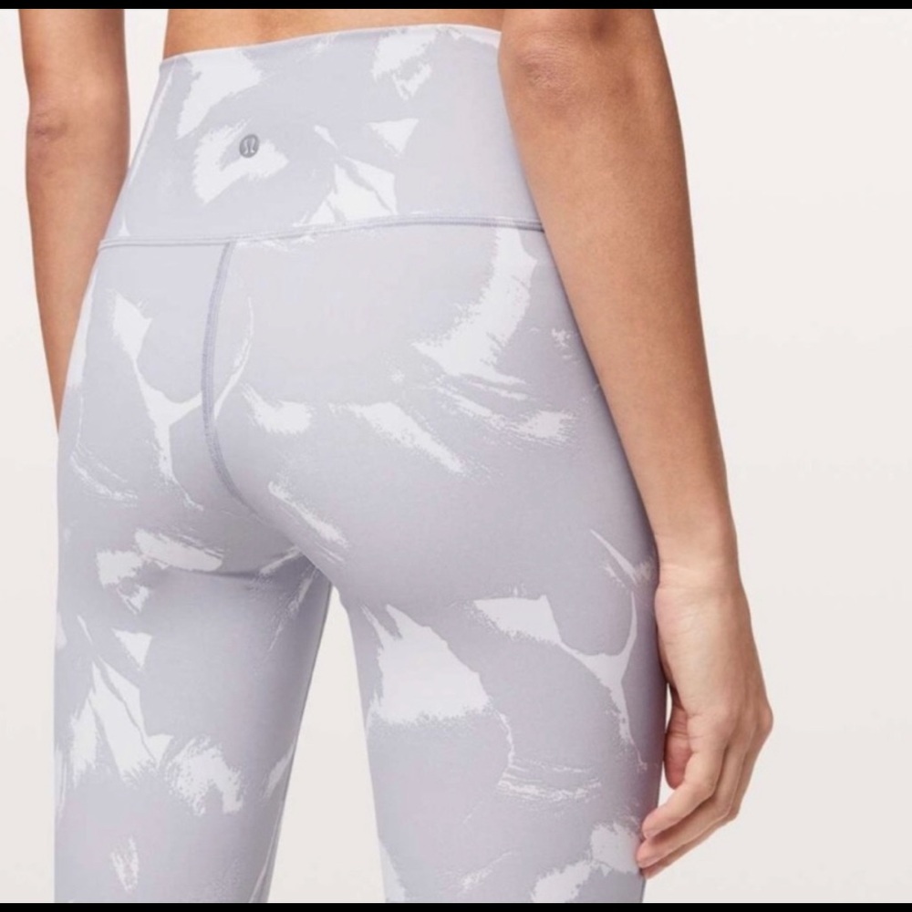 LuluLemon Wunder Under 24” Leggings